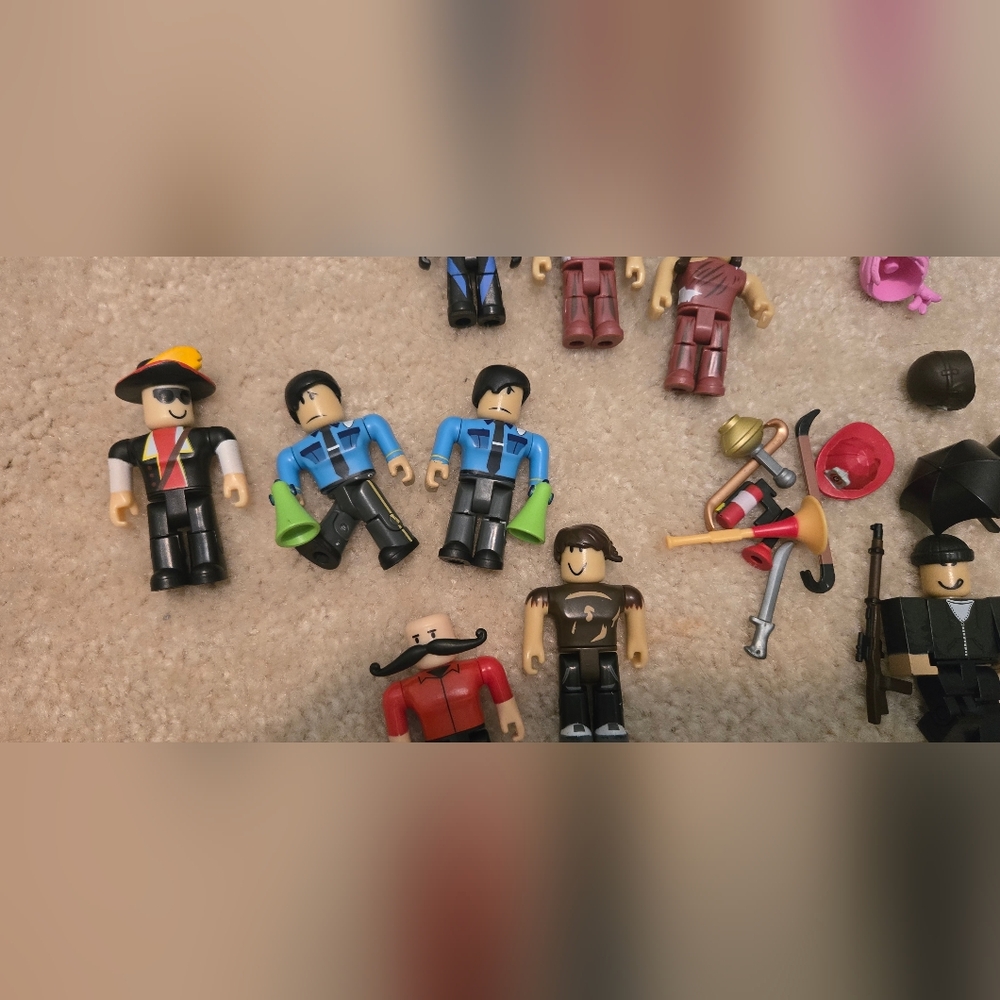 Assorted Action Figures Set - Picture 4 of 5